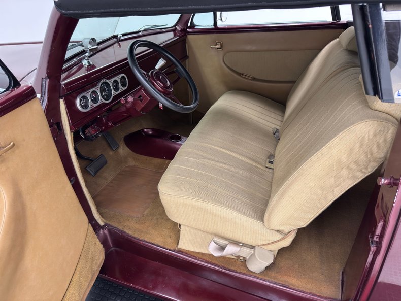 Ford-Deluxe-1948-Tordo-Red-Beige-38