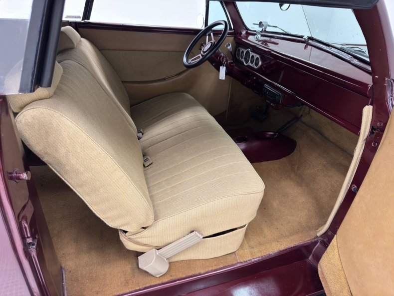 Ford-Deluxe-1948-Tordo-Red-Beige-41