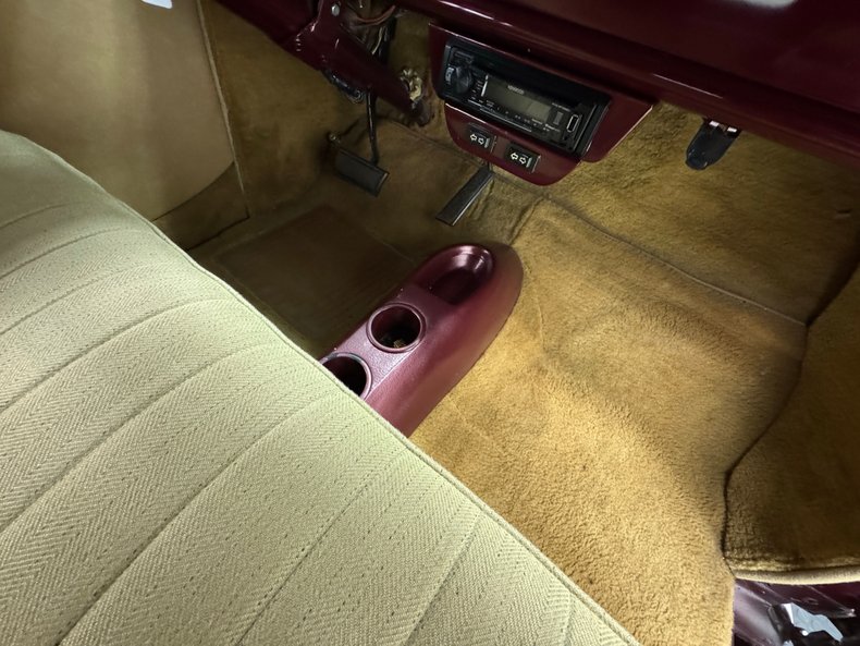 Ford-Deluxe-1948-Tordo-Red-Beige-49