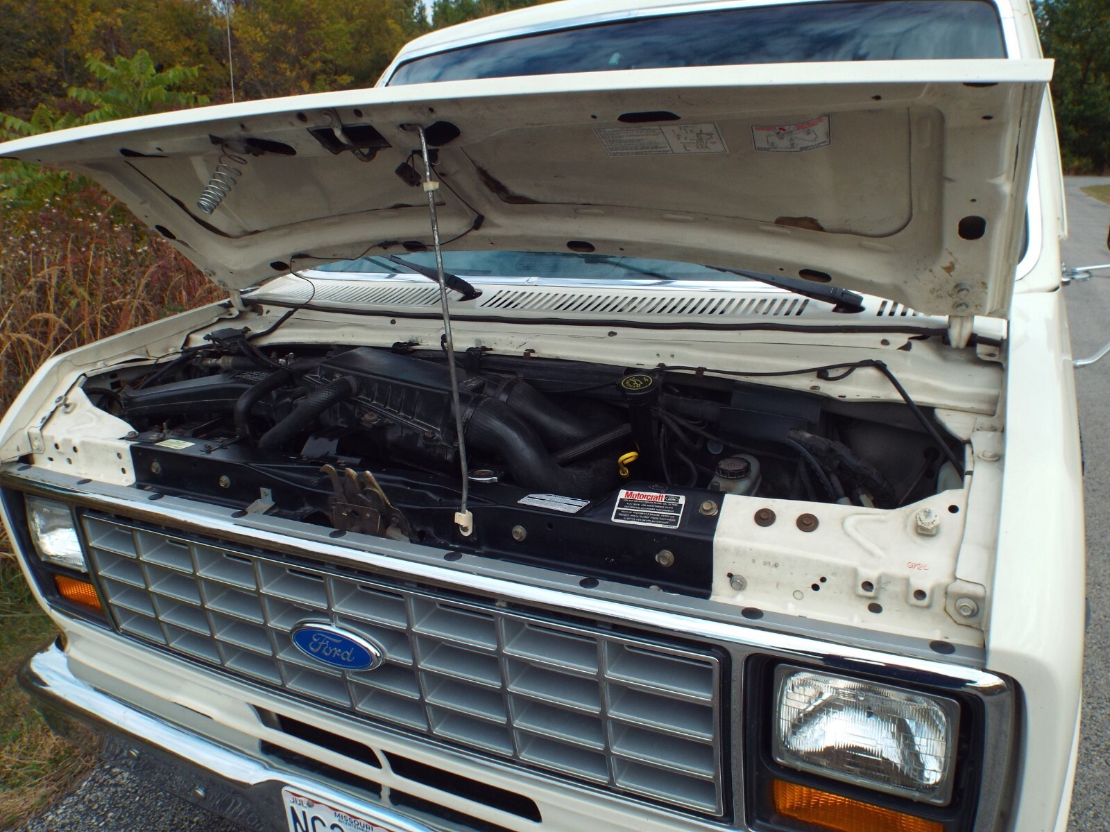 Ford-E-Series-Van-1990-Standard-Passenger-Van-20