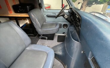 Ford-E-Series-Van-1990-Van-Camper-10
