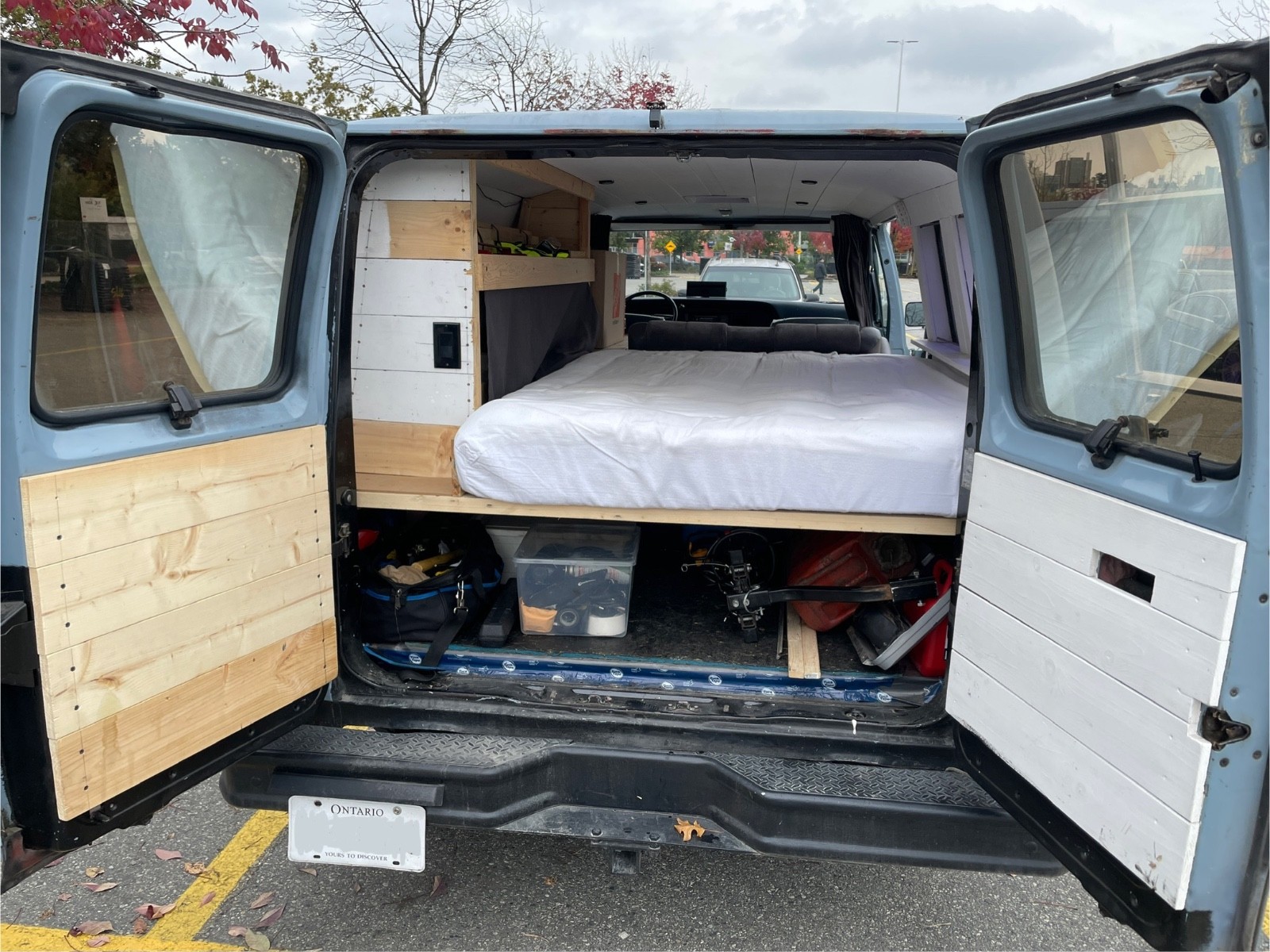 Ford-E-Series-Van-1990-Van-Camper-6