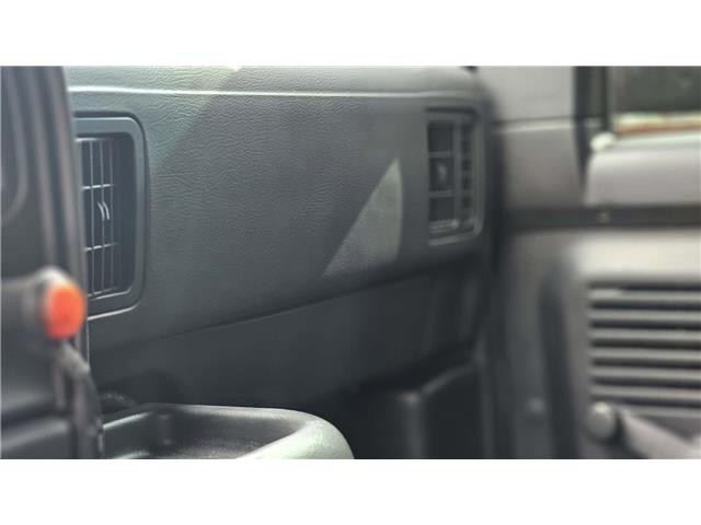 Ford-E-Series-Van-1992-38