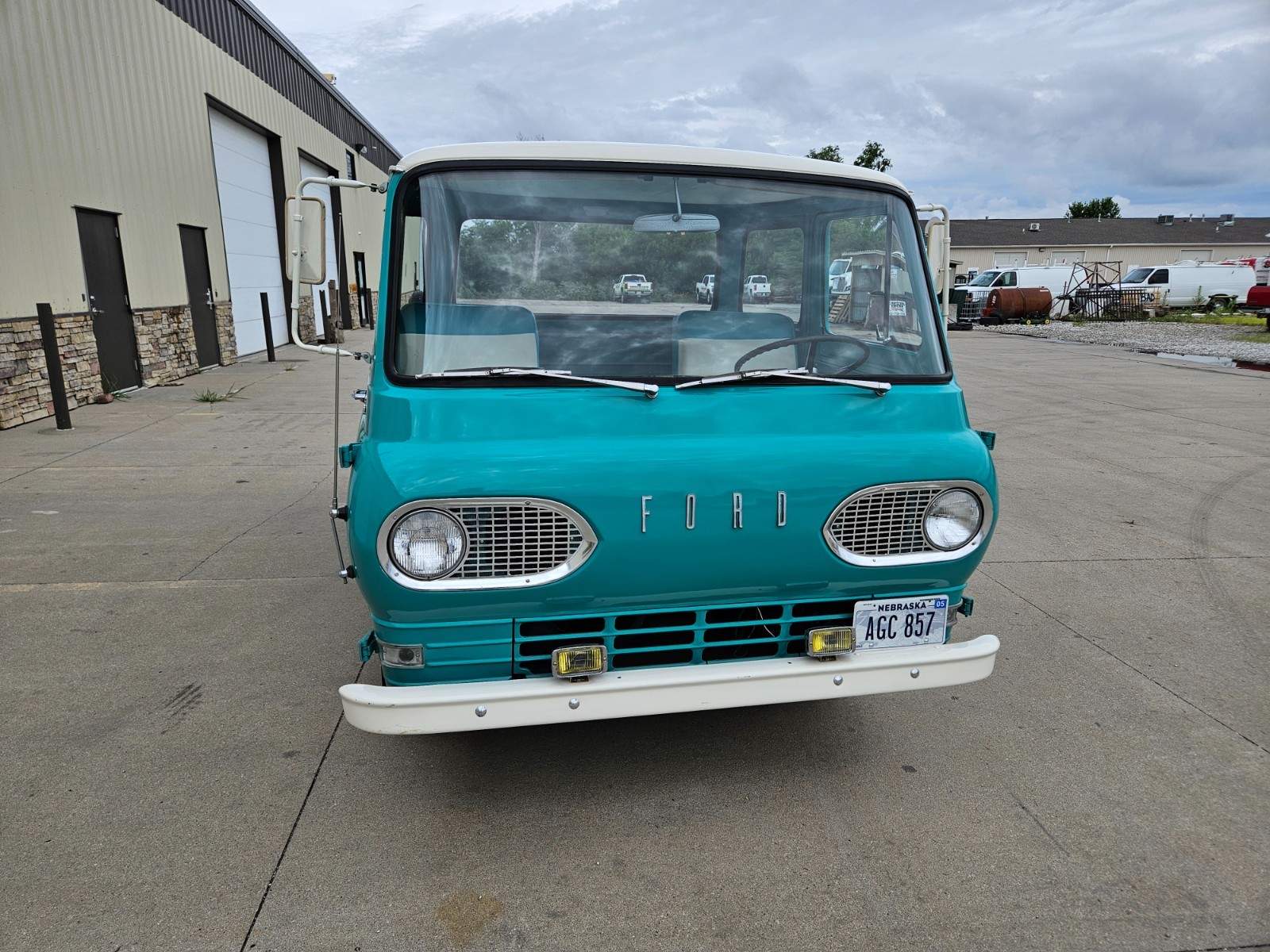 Ford-Econoline-1961-Pickup-Truck-1