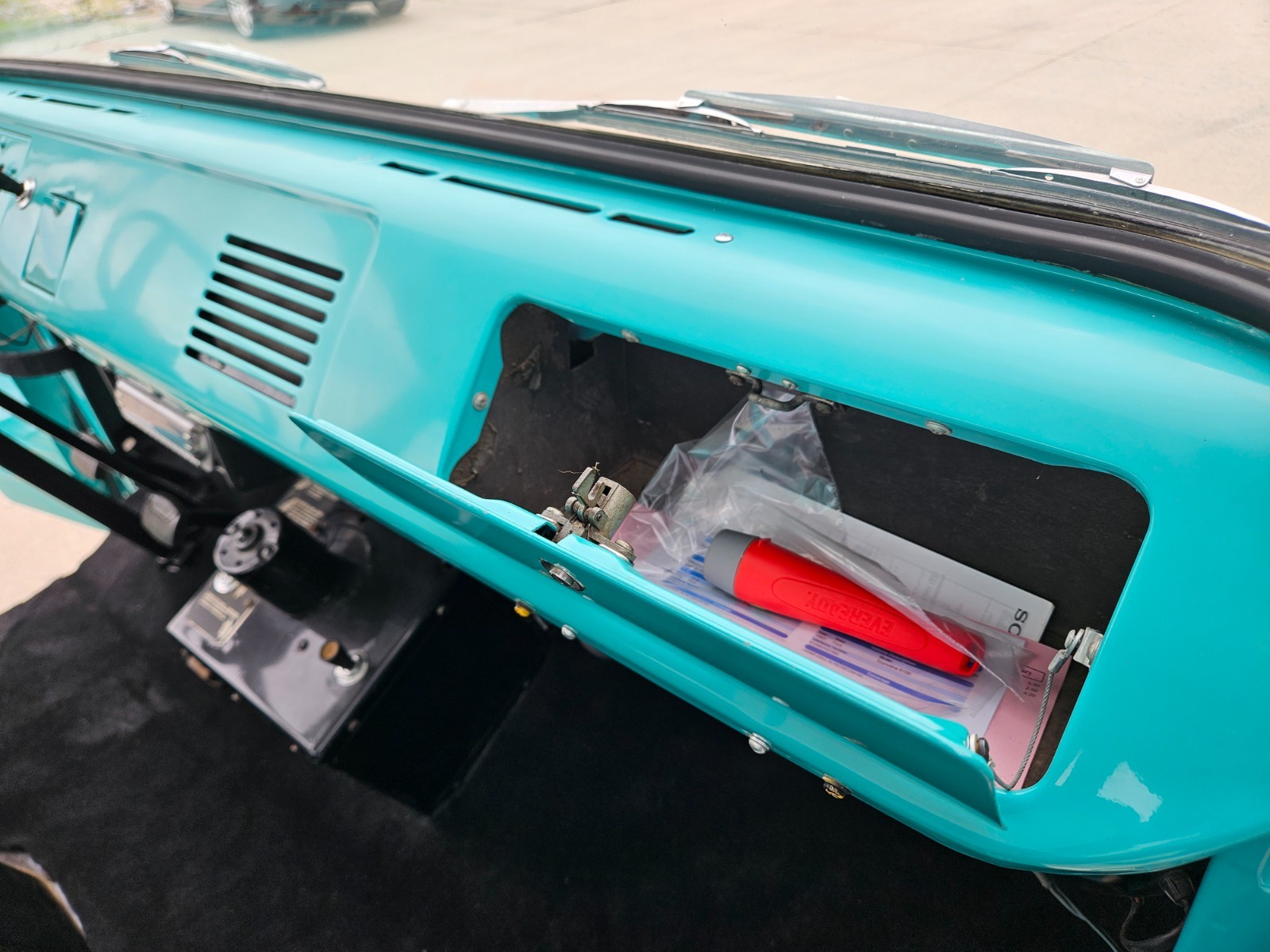 Ford-Econoline-1961-Pickup-Truck-10