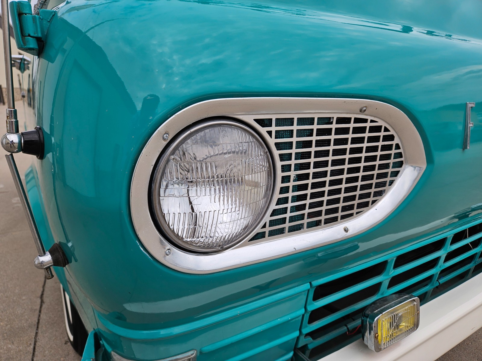 Ford-Econoline-1961-Pickup-Truck-22