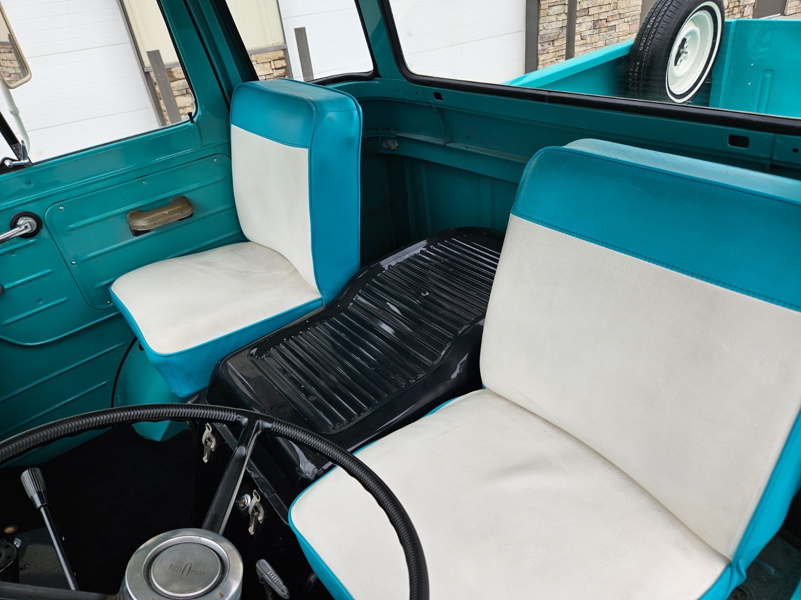 Ford-Econoline-1961-Pickup-Truck-26