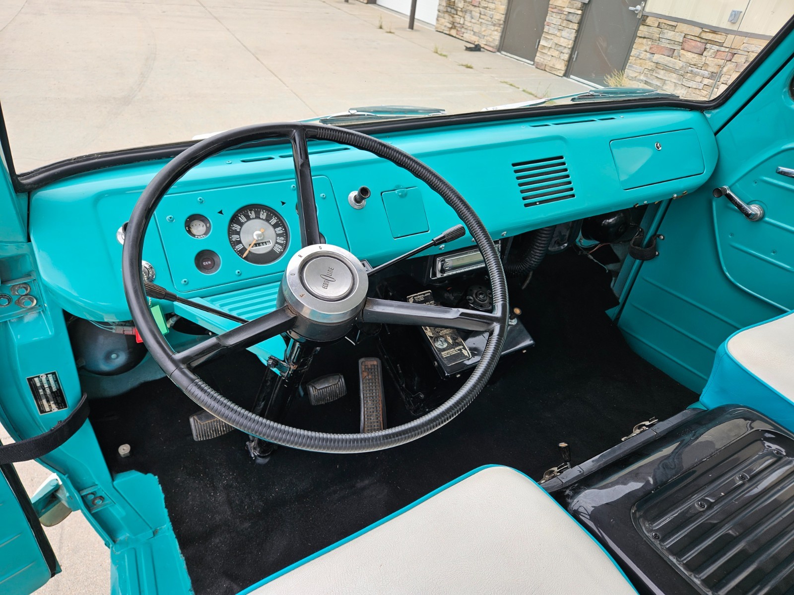 Ford-Econoline-1961-Pickup-Truck-28