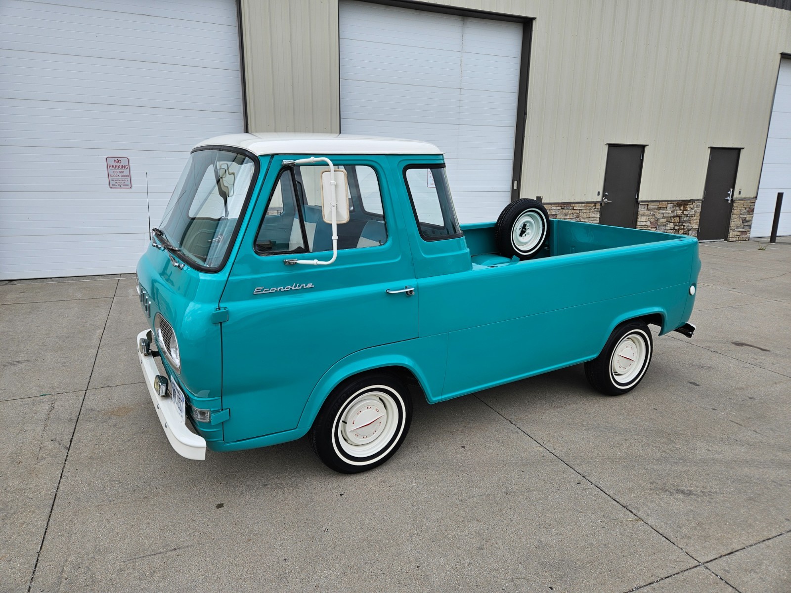 Ford-Econoline-1961-Pickup-Truck