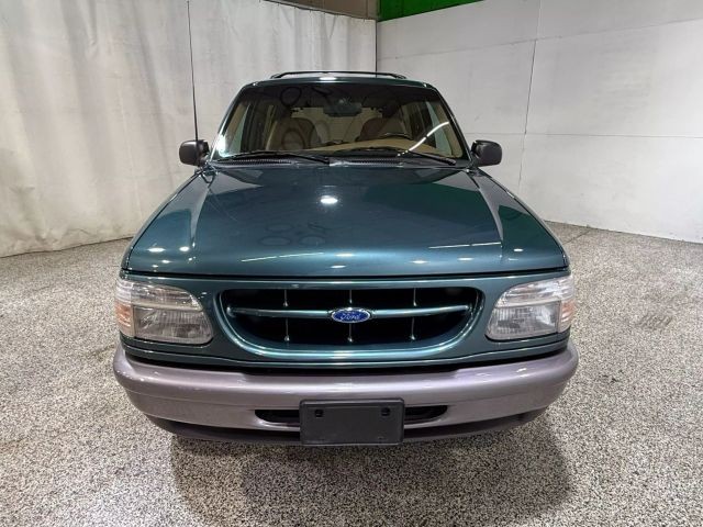 Ford-Explorer-1996-SUV-1