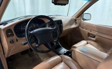 Ford-Explorer-1996-SUV-14