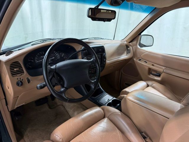 Ford-Explorer-1996-SUV-14