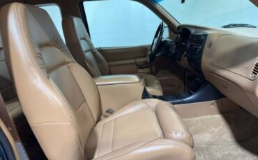 Ford-Explorer-1996-SUV-15