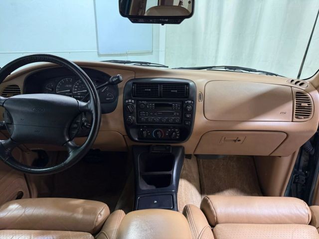 Ford-Explorer-1996-SUV-18