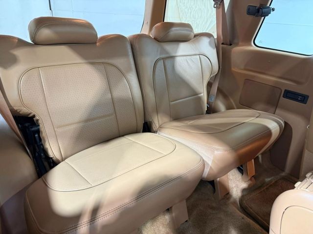 Ford-Explorer-1996-SUV-22