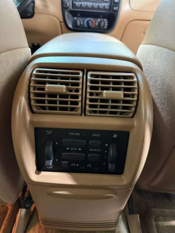 Ford-Explorer-1996-SUV-25