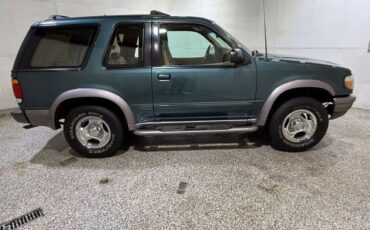 Ford-Explorer-1996-SUV-9