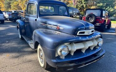 Ford-F-100-1952-Standard-Cab-Pickup-1