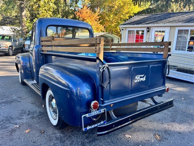 Ford-F-100-1952-Standard-Cab-Pickup-11