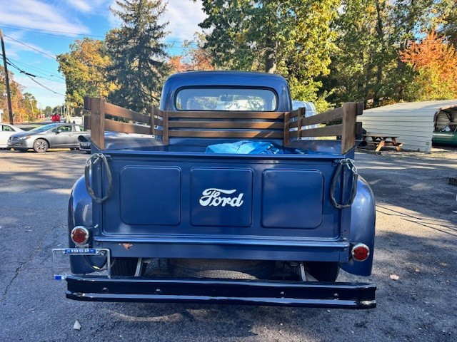 Ford-F-100-1952-Standard-Cab-Pickup-12