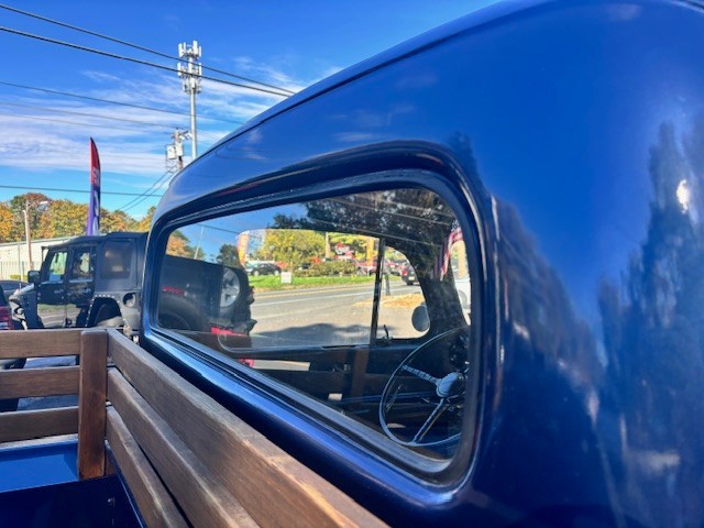 Ford-F-100-1952-Standard-Cab-Pickup-16