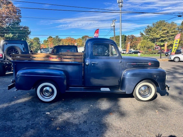Ford-F-100-1952-Standard-Cab-Pickup-17