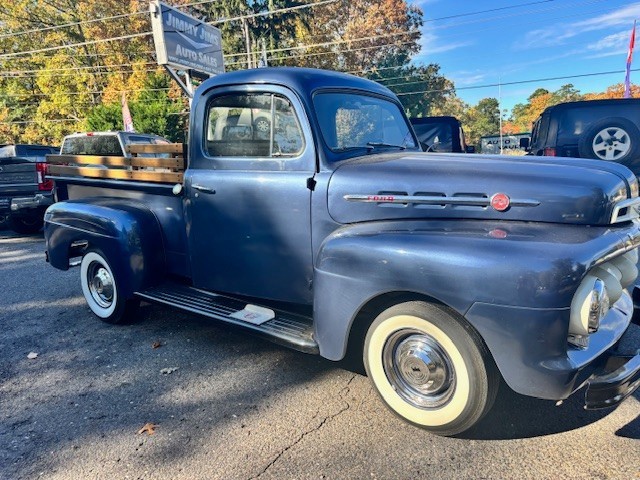 Ford-F-100-1952-Standard-Cab-Pickup-18
