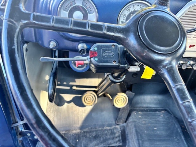 Ford-F-100-1952-Standard-Cab-Pickup-30