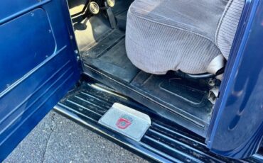 Ford-F-100-1952-Standard-Cab-Pickup-33