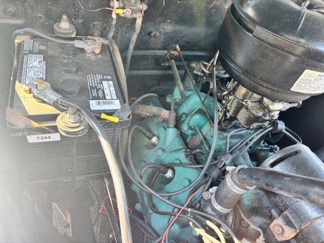 Ford-F-100-1952-Standard-Cab-Pickup-37
