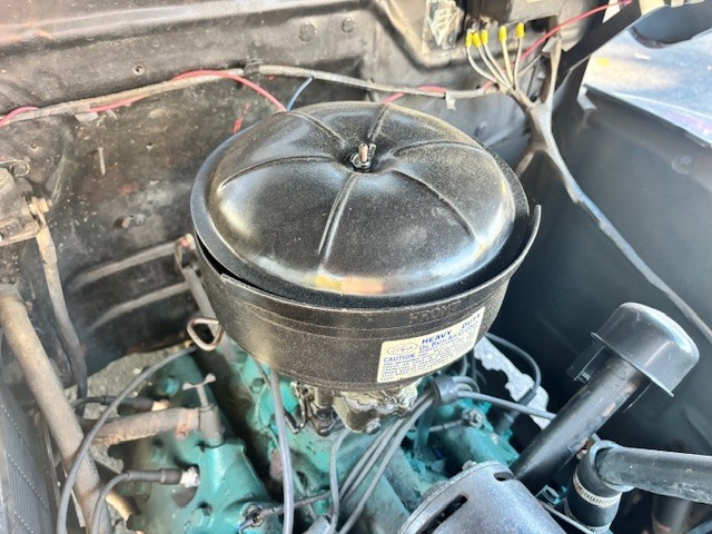 Ford-F-100-1952-Standard-Cab-Pickup-38