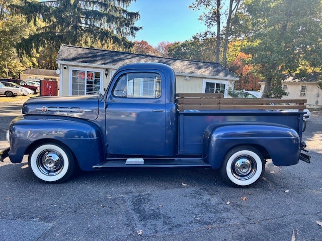 Ford-F-100-1952-Standard-Cab-Pickup-7