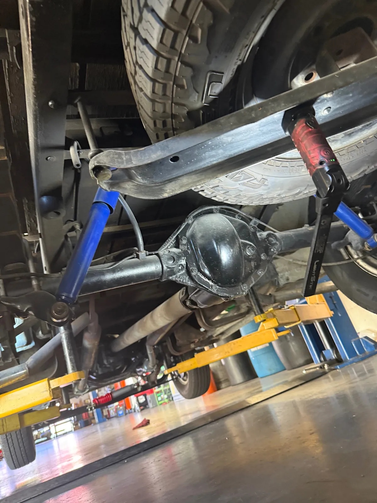 Ford-F-100-1954-Light-Blue-Black-W-10