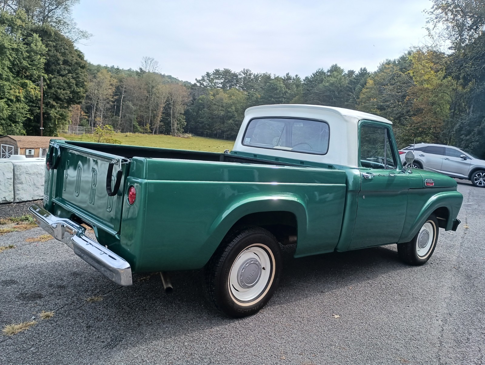 Ford-F-100-1963-Standard-Cab-Pickup-9