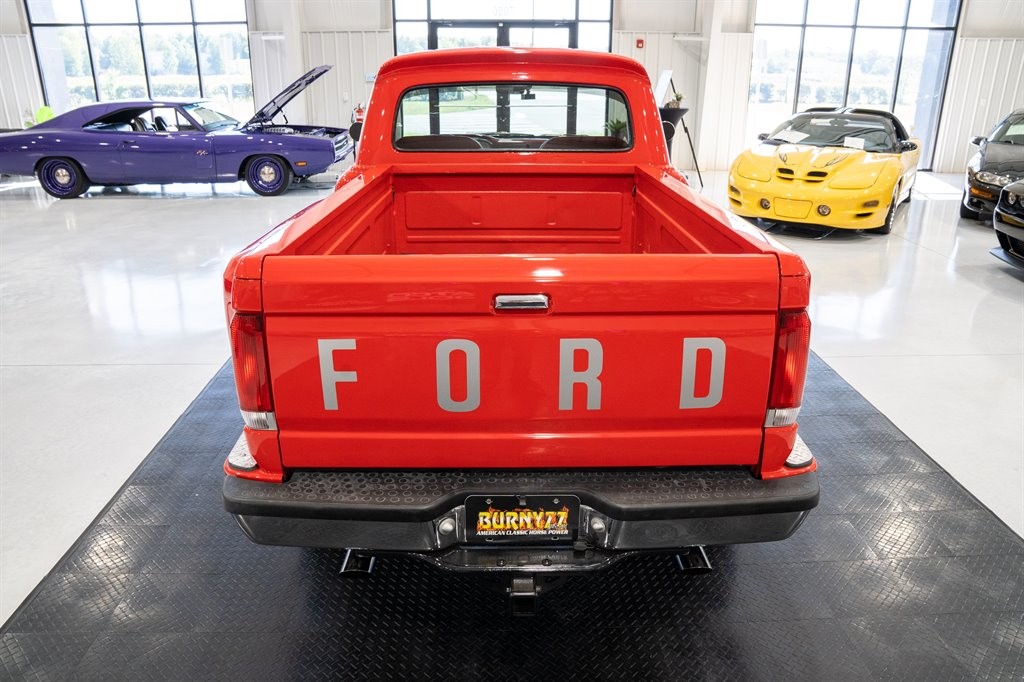 Ford-F-100-1965-Pickup-18