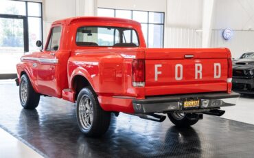Ford-F-100-1965-Pickup-2