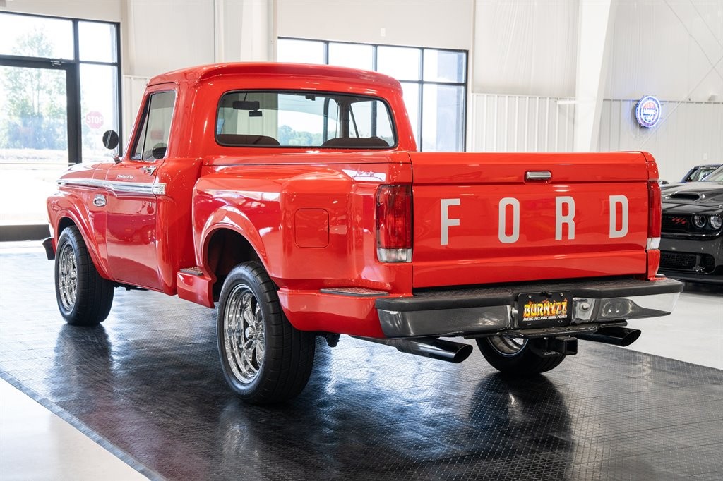 Ford-F-100-1965-Pickup-2