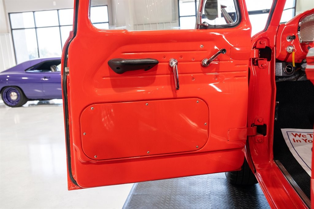 Ford-F-100-1965-Pickup-25