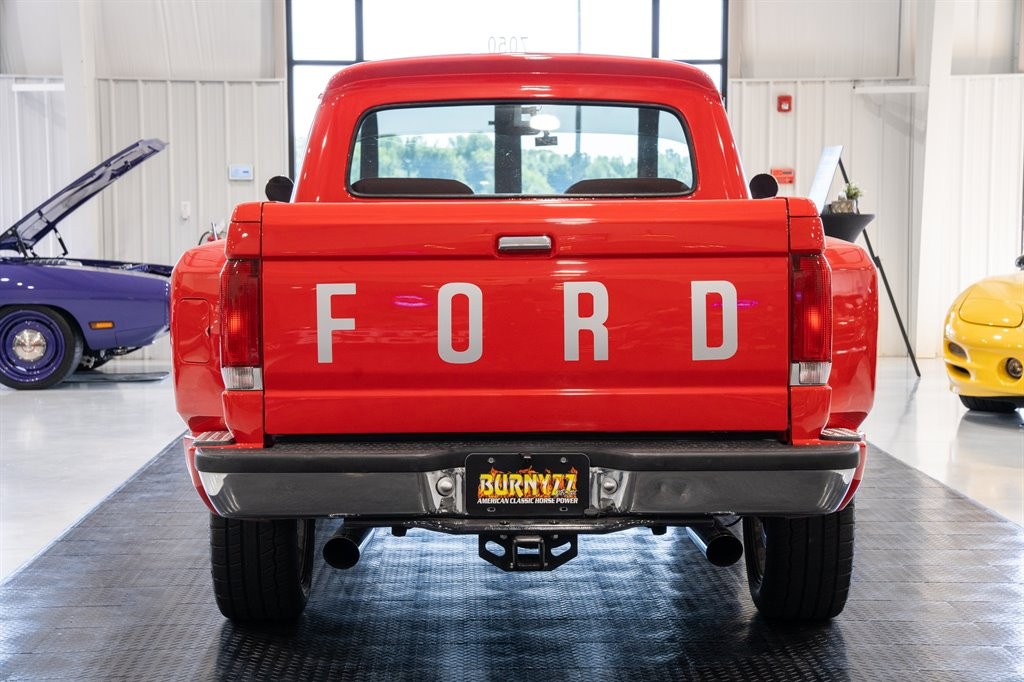 Ford-F-100-1965-Pickup-3