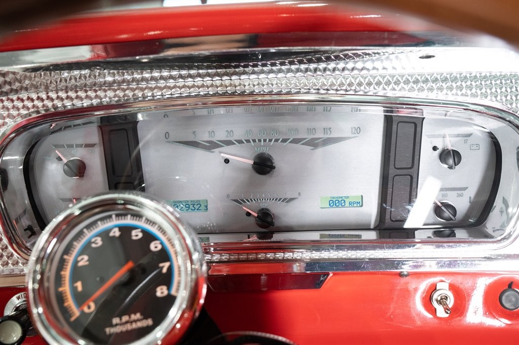 Ford-F-100-1965-Pickup-30