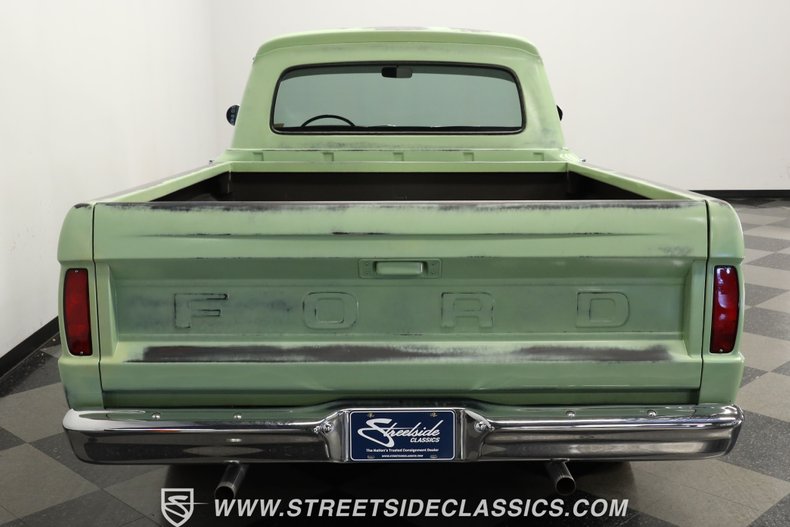 Ford-F-100-1966-Green-Patina-Black-11