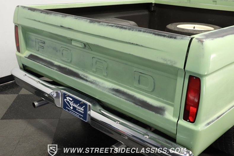 Ford-F-100-1966-Green-Patina-Black-24