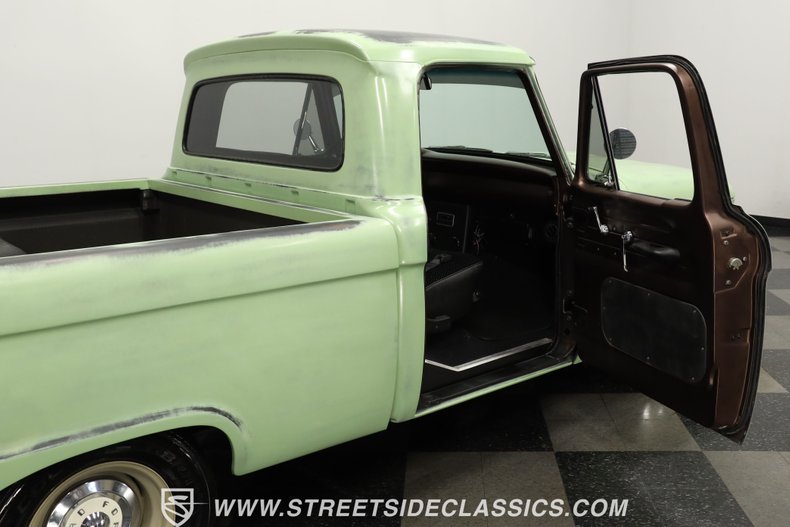 Ford-F-100-1966-Green-Patina-Black-38