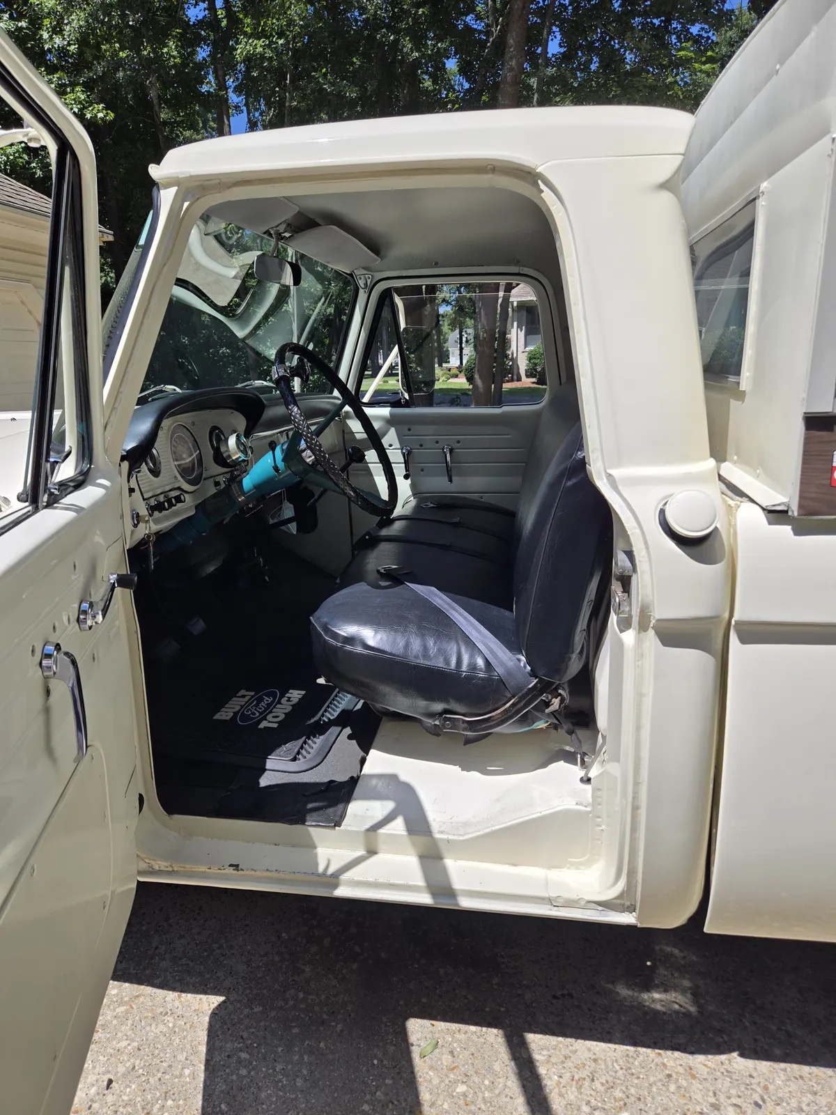 Ford-F-100-1966-White-White-2