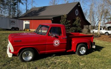 Ford-F-100-1967-Red-Red