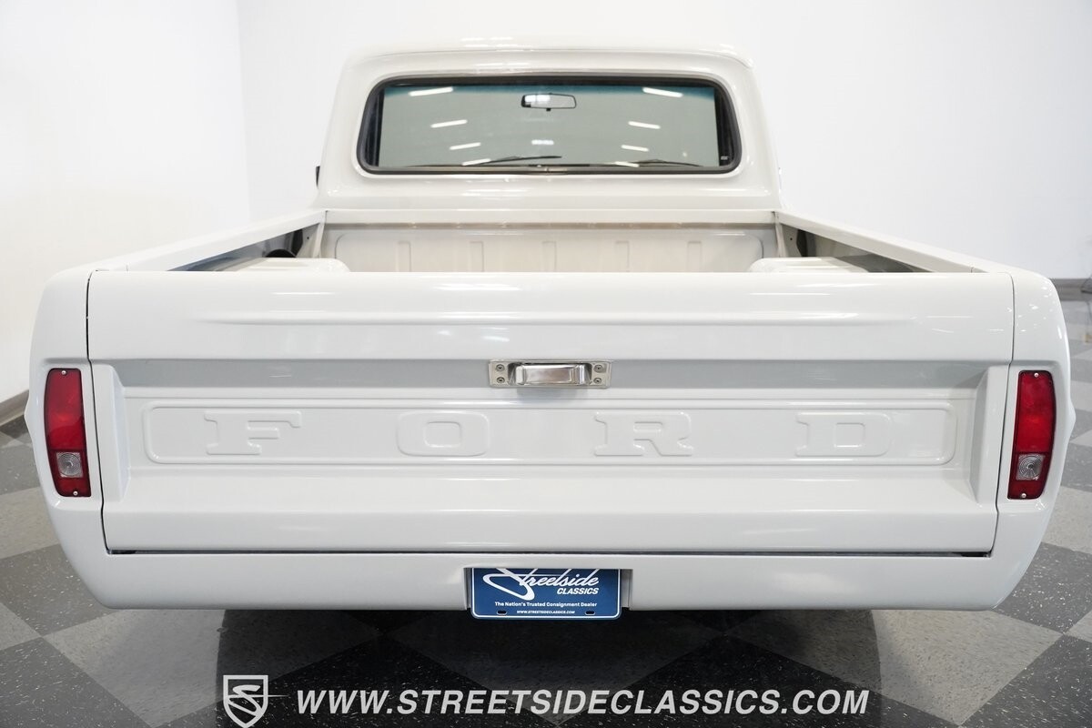 Ford-F-100-1968-Pickup-Truck-22