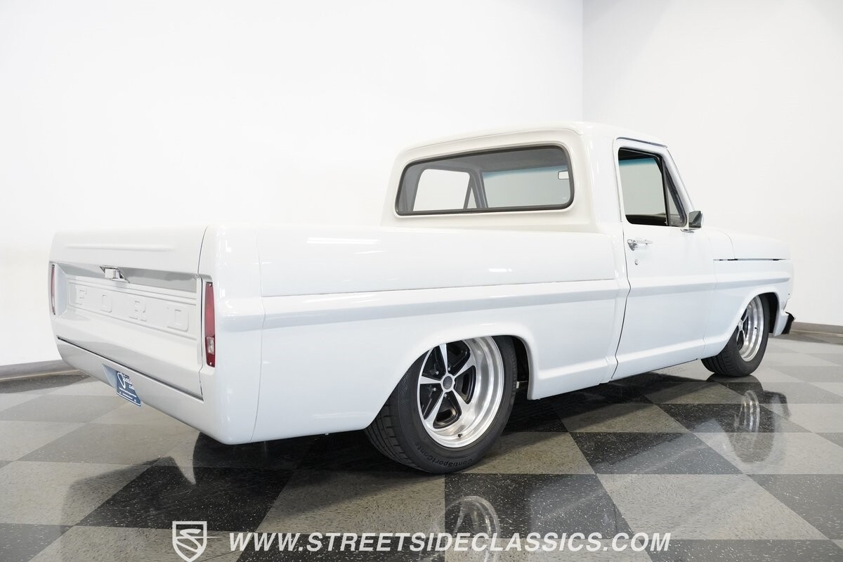 Ford-F-100-1968-Pickup-Truck-25