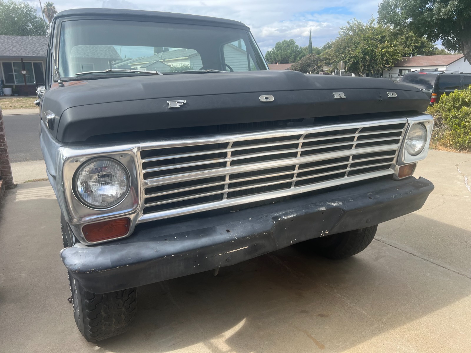 Ford-F-100-1969-Standard-Cab-Pickup-1