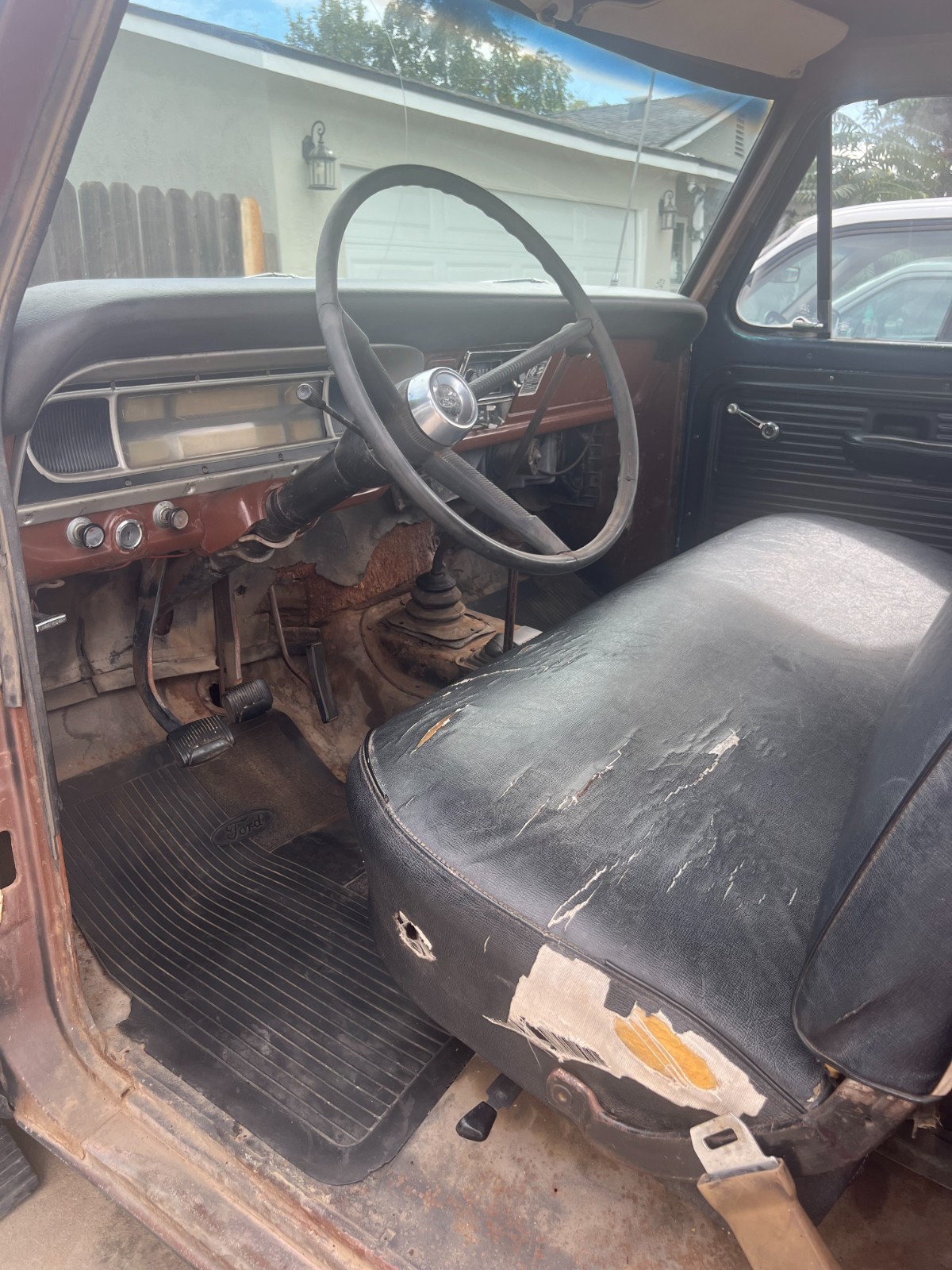Ford-F-100-1969-Standard-Cab-Pickup-4