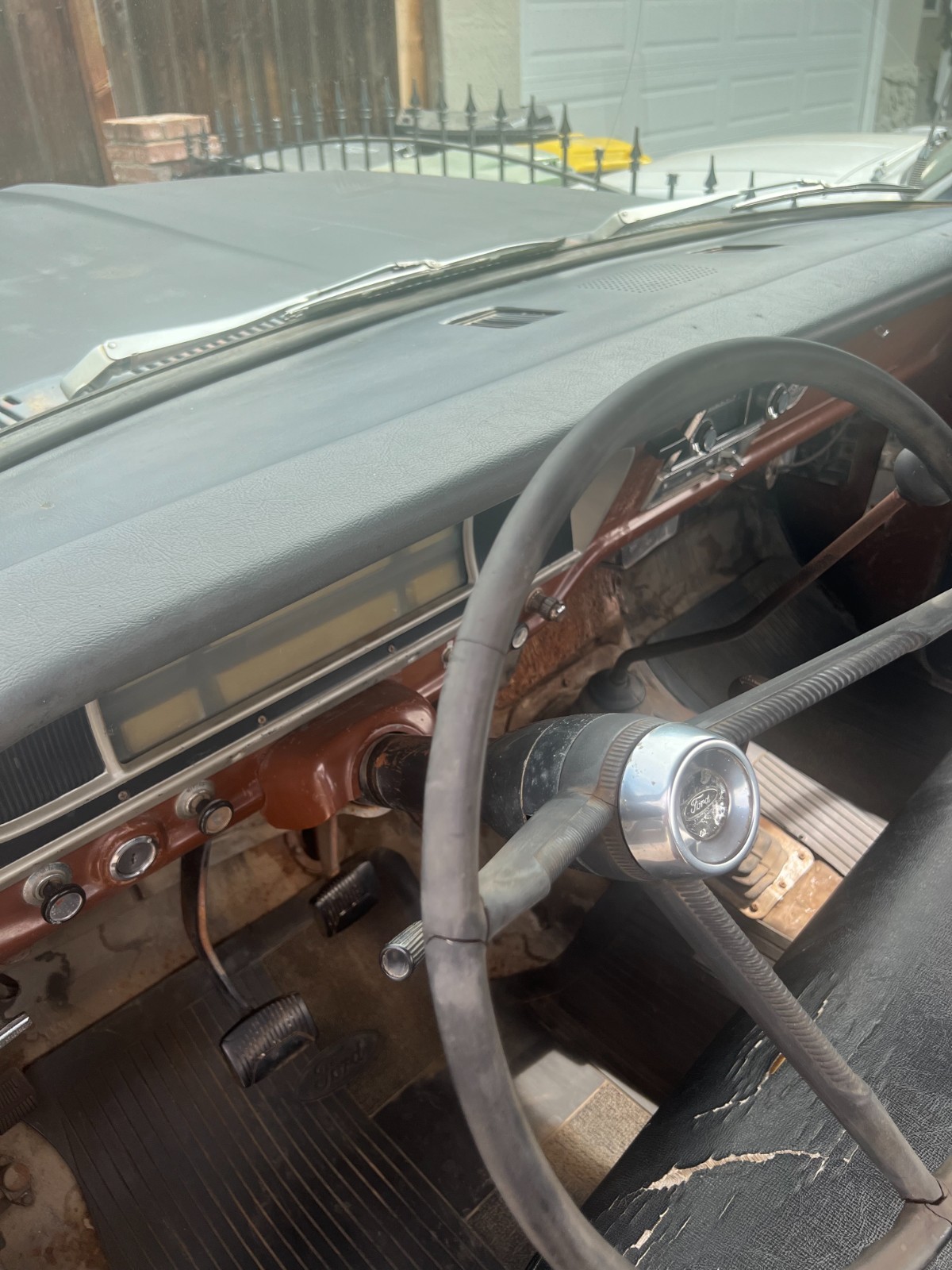 Ford-F-100-1969-Standard-Cab-Pickup-5